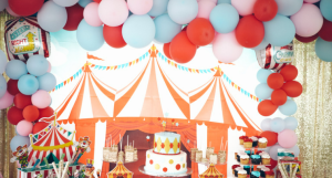 Making Themed Balloon Garland Arrangements