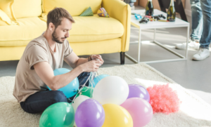Step-By-Step Directions for Making A Balloon Garland