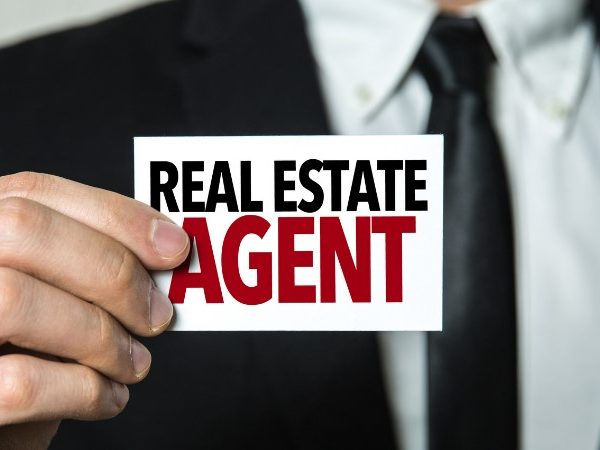 how to become a real estate agent uk