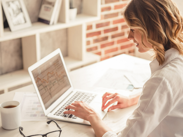 How to Make Money Fast As A Woman - 10 Unique Ways