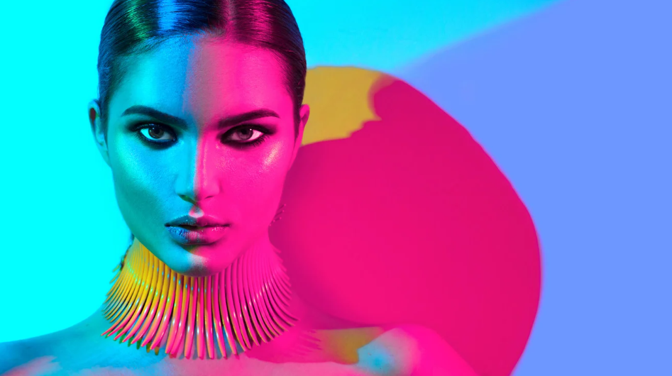 How to Make Money as an Attractive Female? - 10 Easy Methods