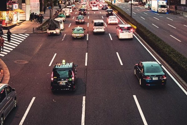 Rule of the Road in UK to Maintain Road Safety