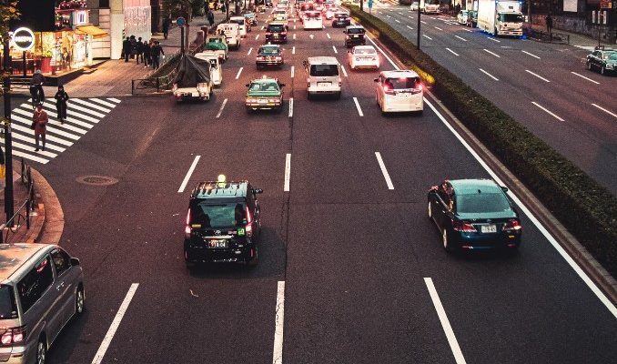 Rule of the Road in UK to Maintain Road Safety