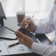 Do I Have to Notify HMRC of Savings Interest in the UK