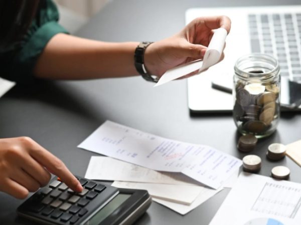 HMRC Bank Account Savings Tax Warning for Exceeding £11,600