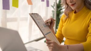 How to Manage Capital Gains and Dividends