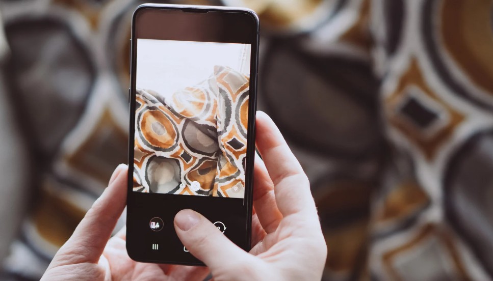 How AI is Revolutionizing Smartphone Photography? - Computational vs ...