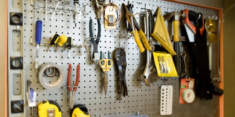 Why Modern Garage Equipment is a Must-Have for Home Workshops